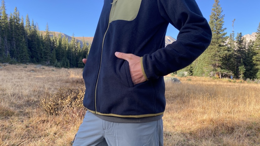 పనితీరు నుండి కంఫర్ట్ వరకు: QIYI దుస్తులు వంతెనలు క్రీడా దుస్తులు మరియు సాధారణ దుస్తులు